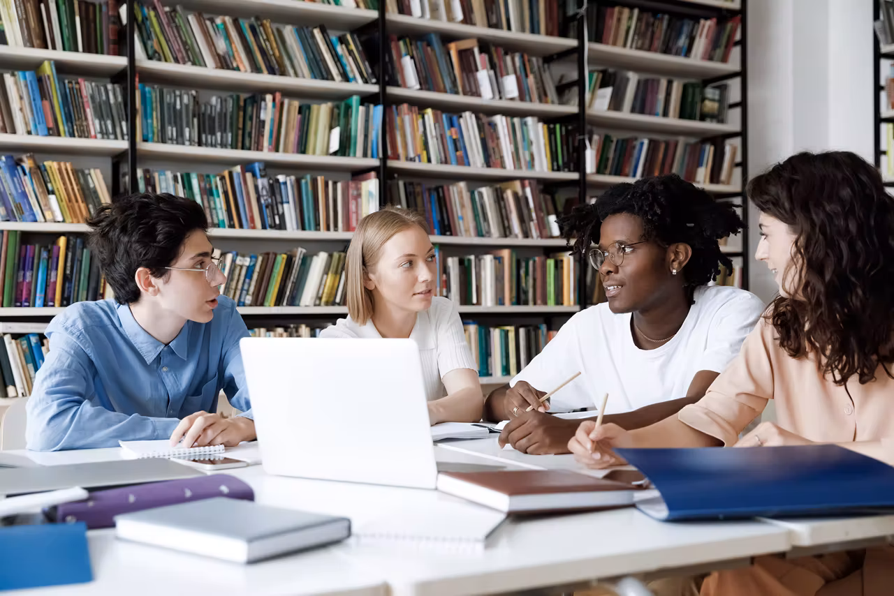 Soluções TeamViewer para o setor educacional